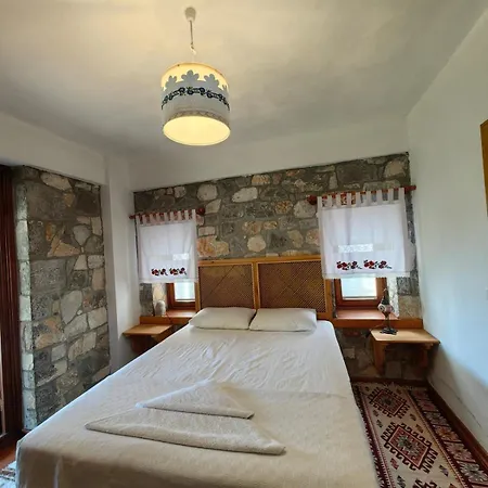 An Experience Of History And Modernity Stone House Concept Mansion Nyaraló *